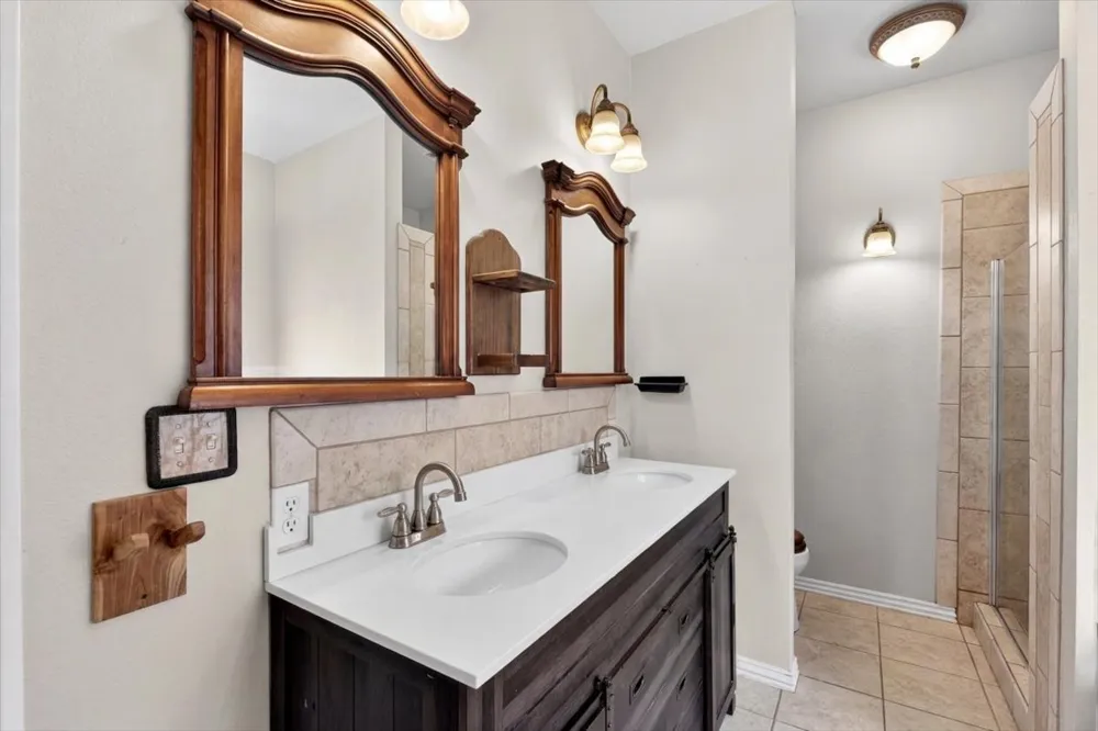 34800 Wolf Trail Wister, OK 74966