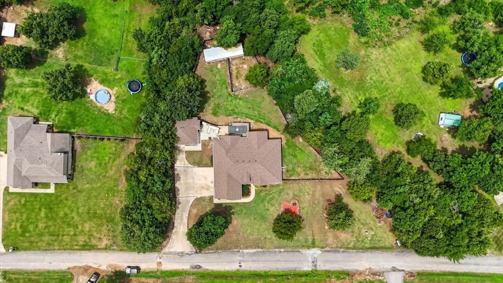 34800 Wolf Trail Wister, OK 74966