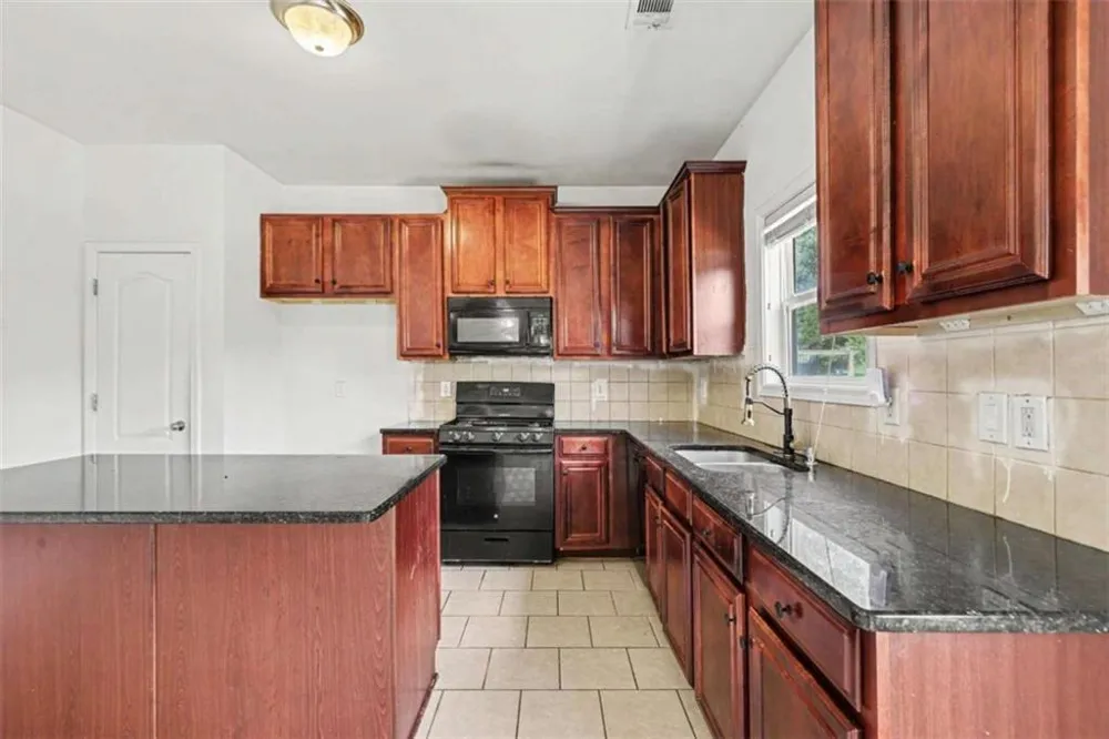 7969 Hawks Nest Trail Lithia Springs, GA 30122