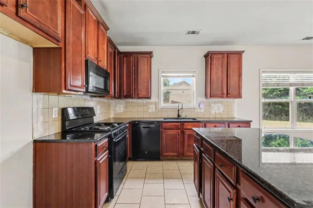 7969 Hawks Nest Trail Lithia Springs, GA 30122