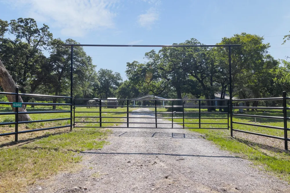 6388 Hurta Lane Bryan, TX 77808