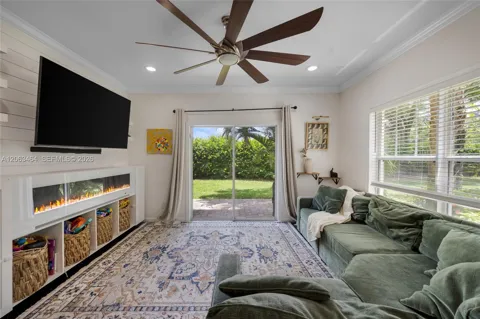 4501 Windmill Palm Way