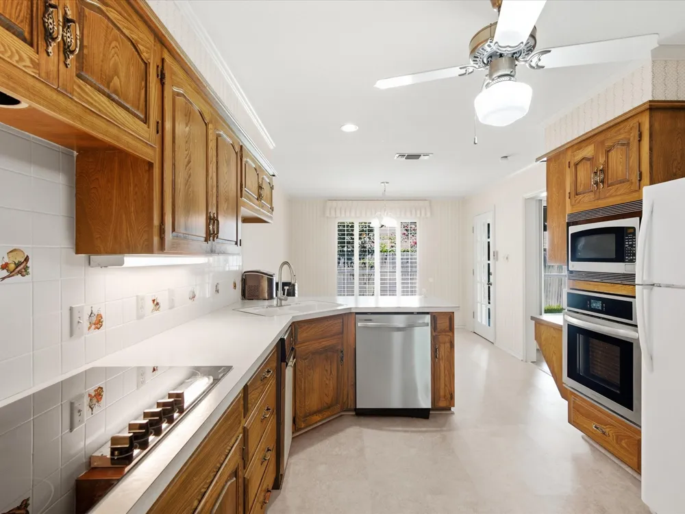 7005 Baseline Lane Fort Worth, TX 76133