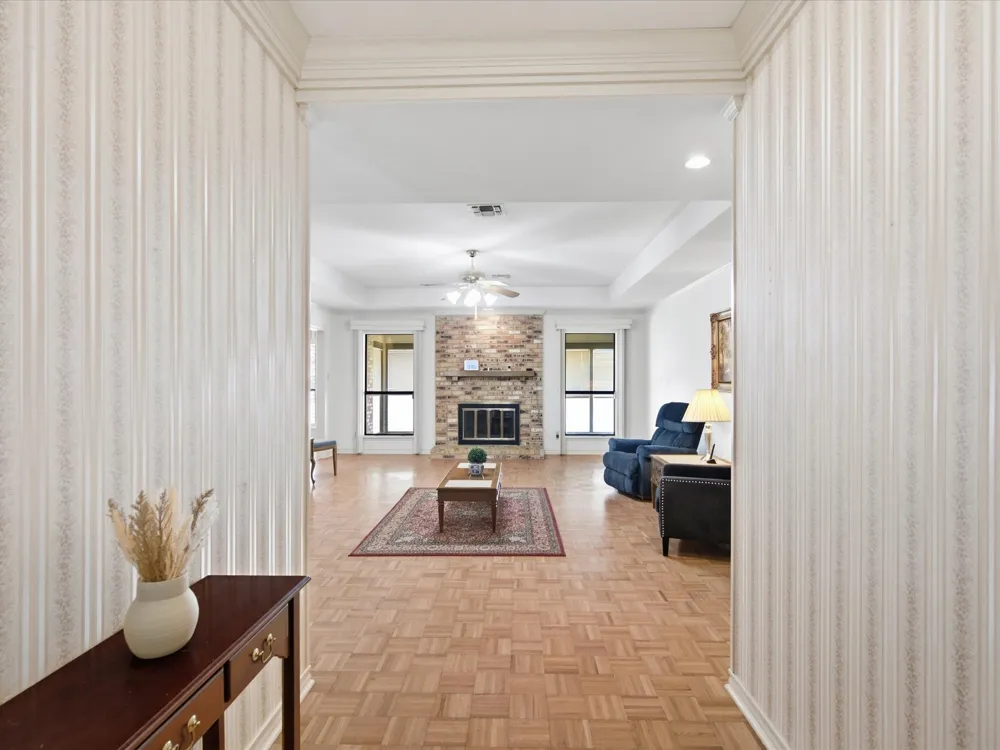7005 Baseline Lane Fort Worth, TX 76133