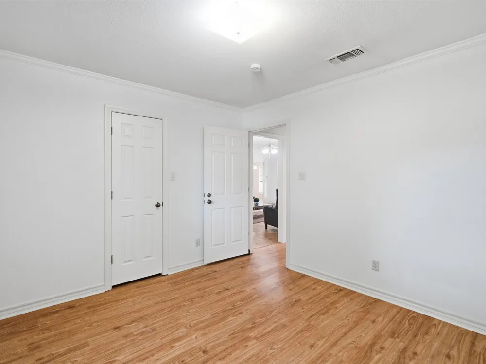 7005 Baseline Lane Fort Worth, TX 76133