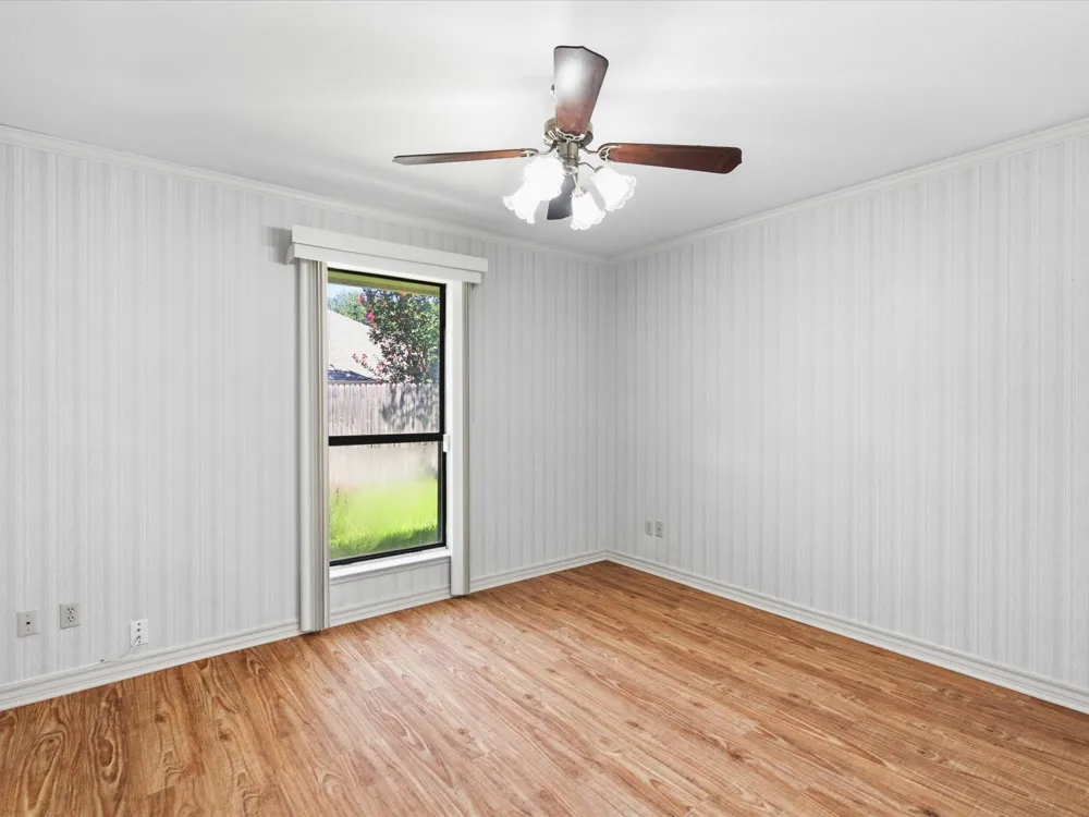 7005 Baseline Lane Fort Worth, TX 76133