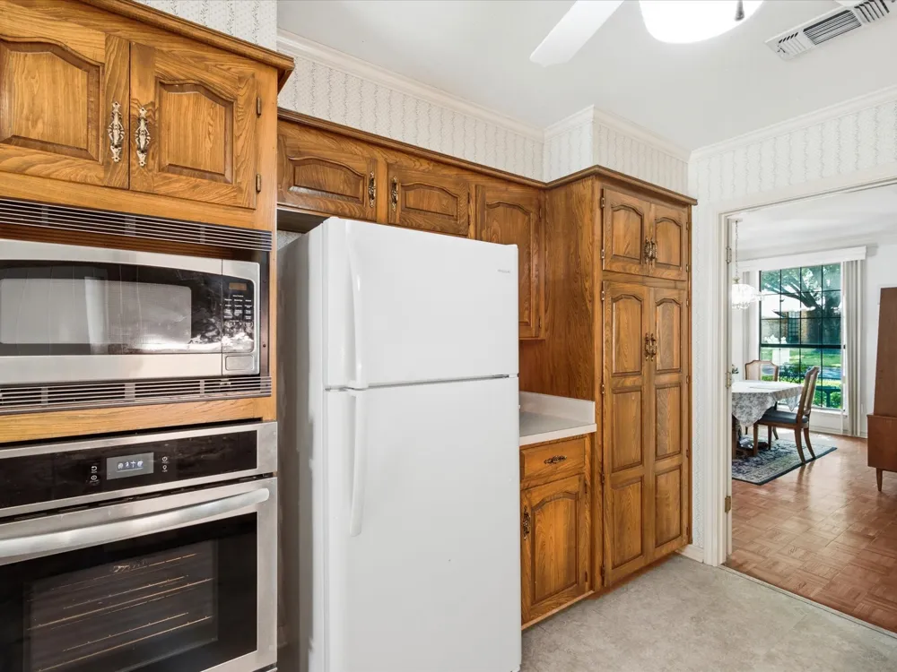 7005 Baseline Lane Fort Worth, TX 76133