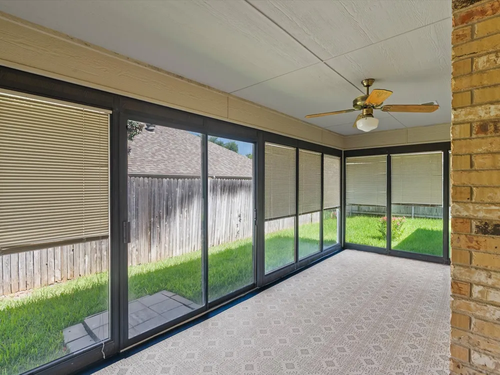 7005 Baseline Lane Fort Worth, TX 76133