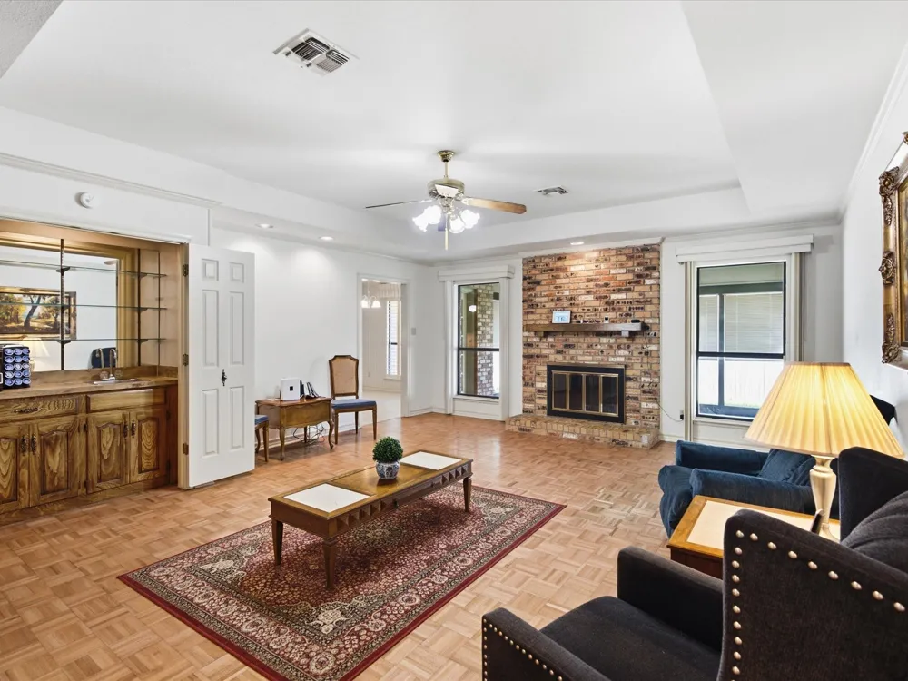7005 Baseline Lane Fort Worth, TX 76133