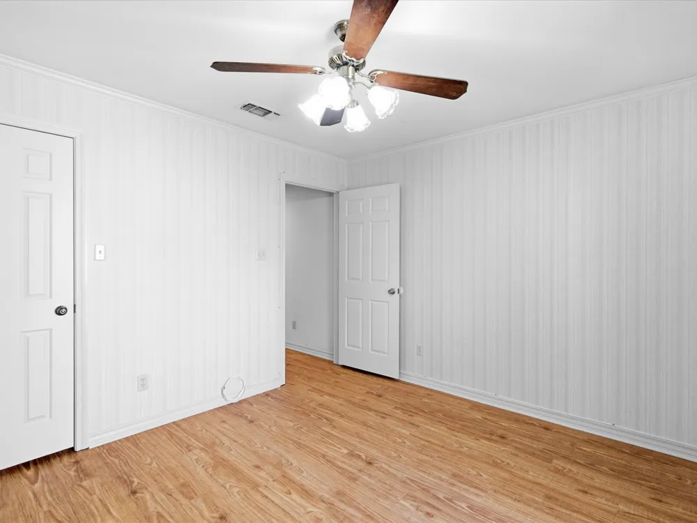 7005 Baseline Lane Fort Worth, TX 76133
