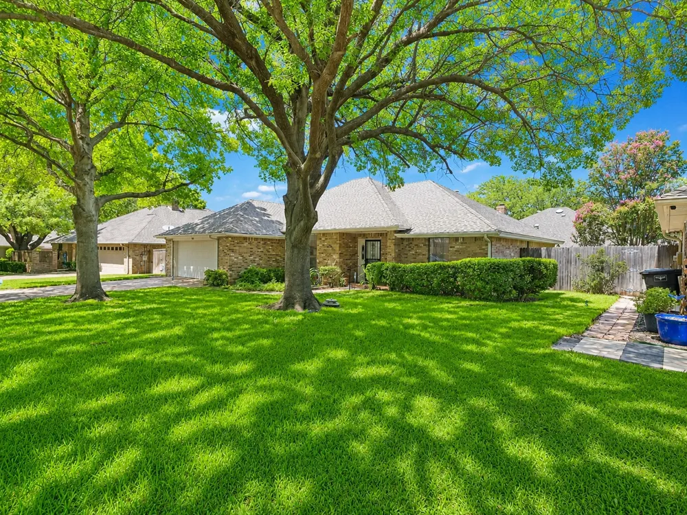 7005 Baseline Lane Fort Worth, TX 76133