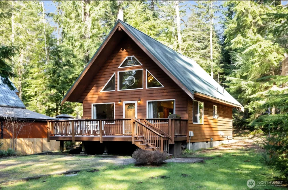 214 Paradise Dr Ashford, WA 98304