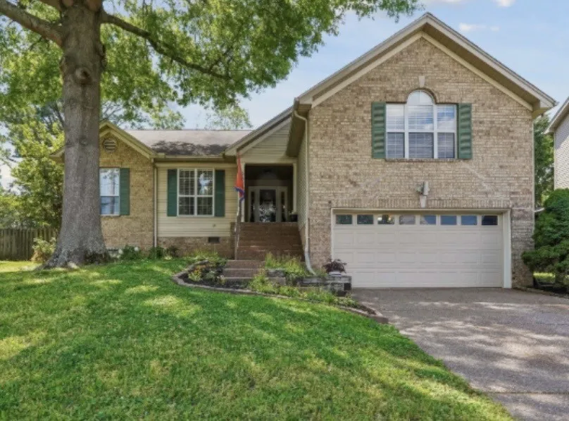 3529 Thornehill Dr Antioch, TN 37013