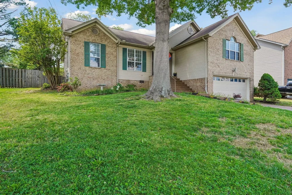 3529 Thornehill Dr Antioch, TN 37013