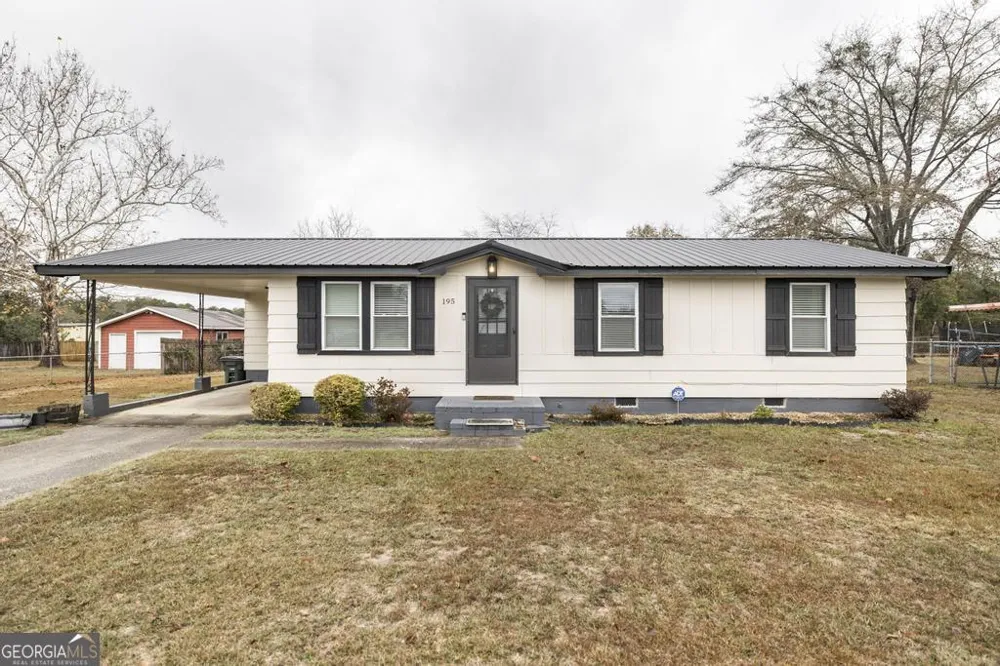 195 Wimberly DR Jeffersonville, GA 31044