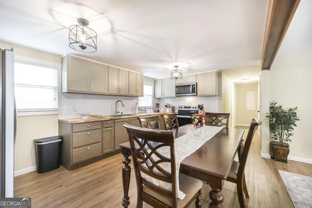 195 Wimberly DR Jeffersonville, GA 31044