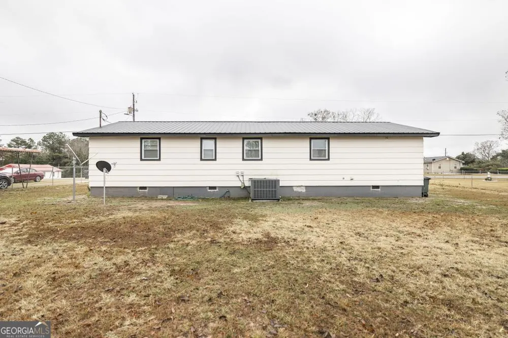 195 Wimberly DR Jeffersonville, GA 31044