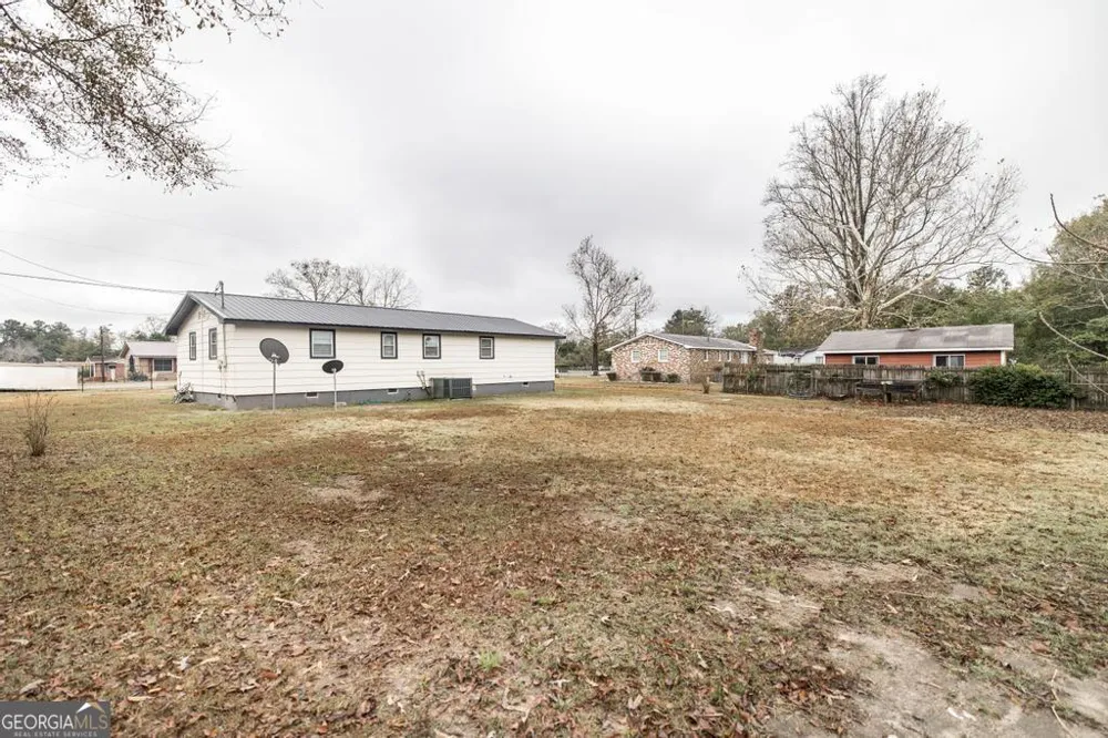 195 Wimberly DR Jeffersonville, GA 31044