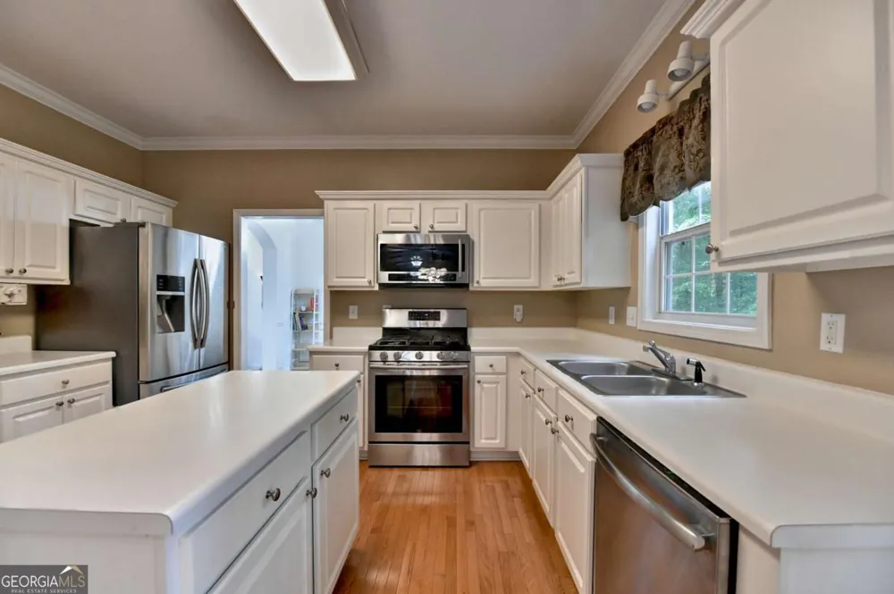 2172 Woodbriar DR Buford, GA 30518