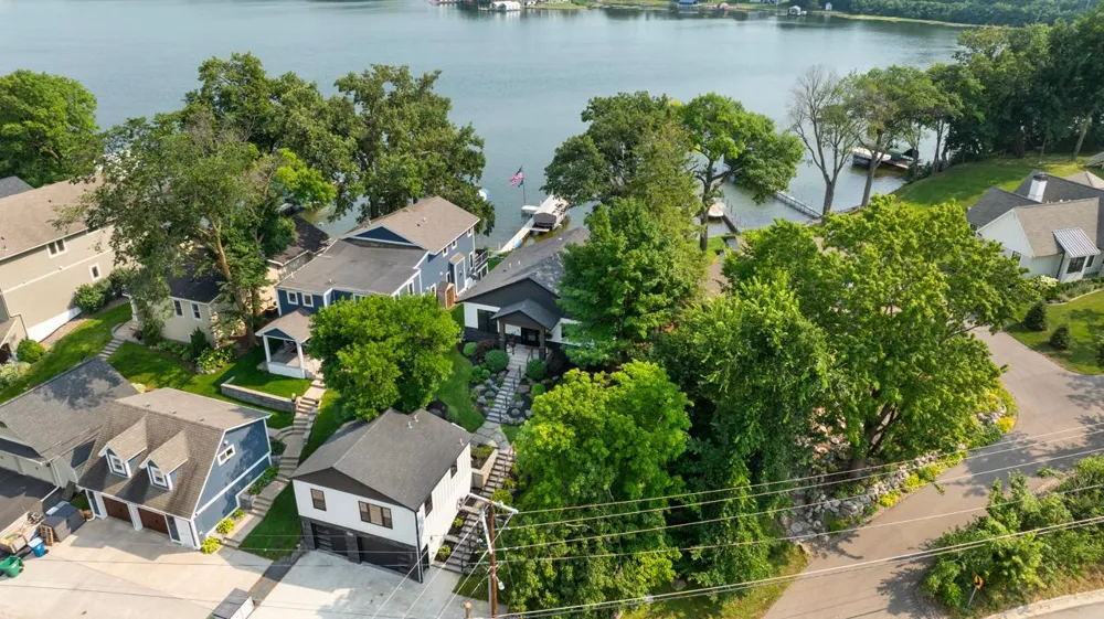 6199 Sinclair Road Mound, MN 55364