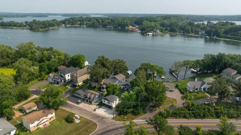6199 Sinclair Road Mound, MN 55364