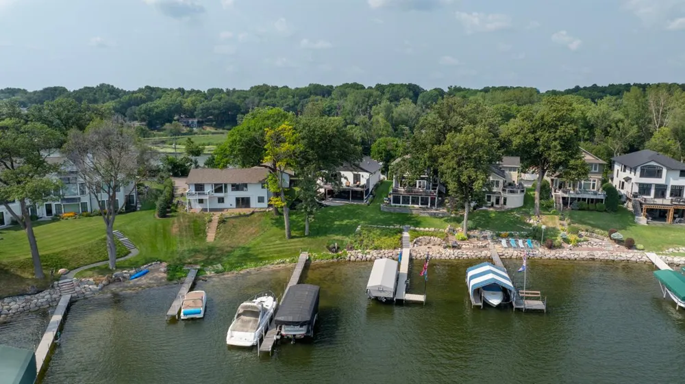 6199 Sinclair Road Mound, MN 55364