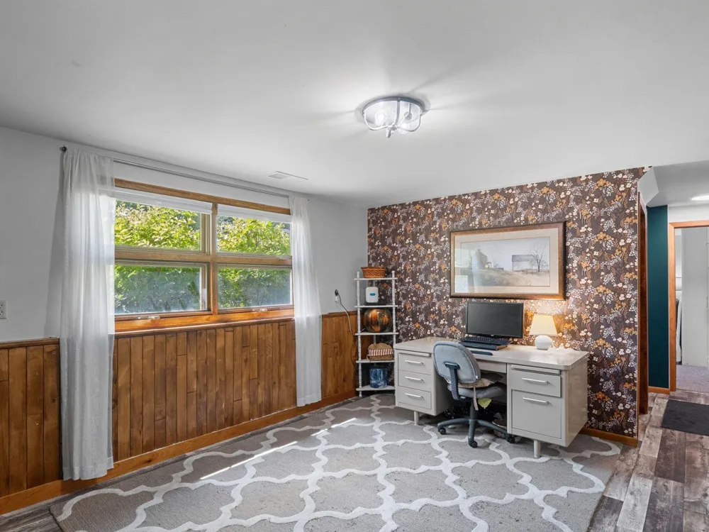 4916 Hanover Road Mound, MN 55364