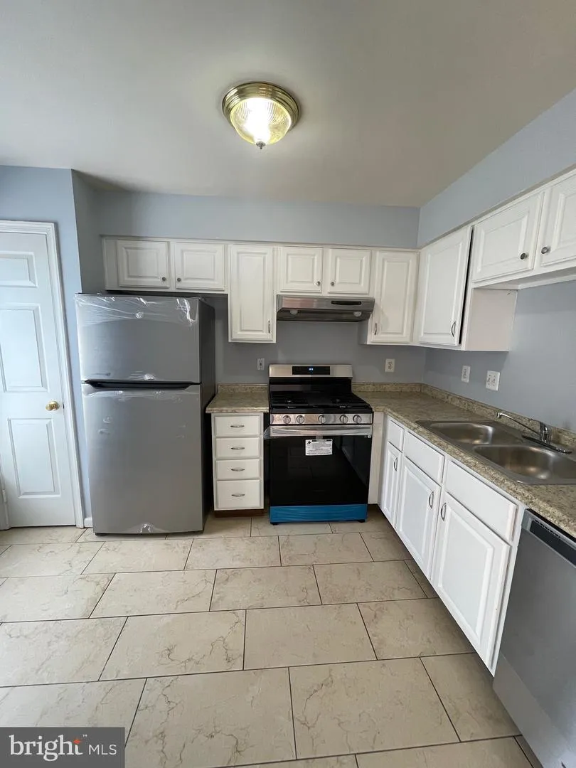23065 POTOMAC HILL SQUARE Sterling, VA 20166