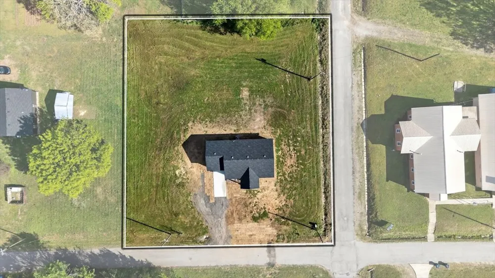 301 Swanson Road McCurtain, OK 74944