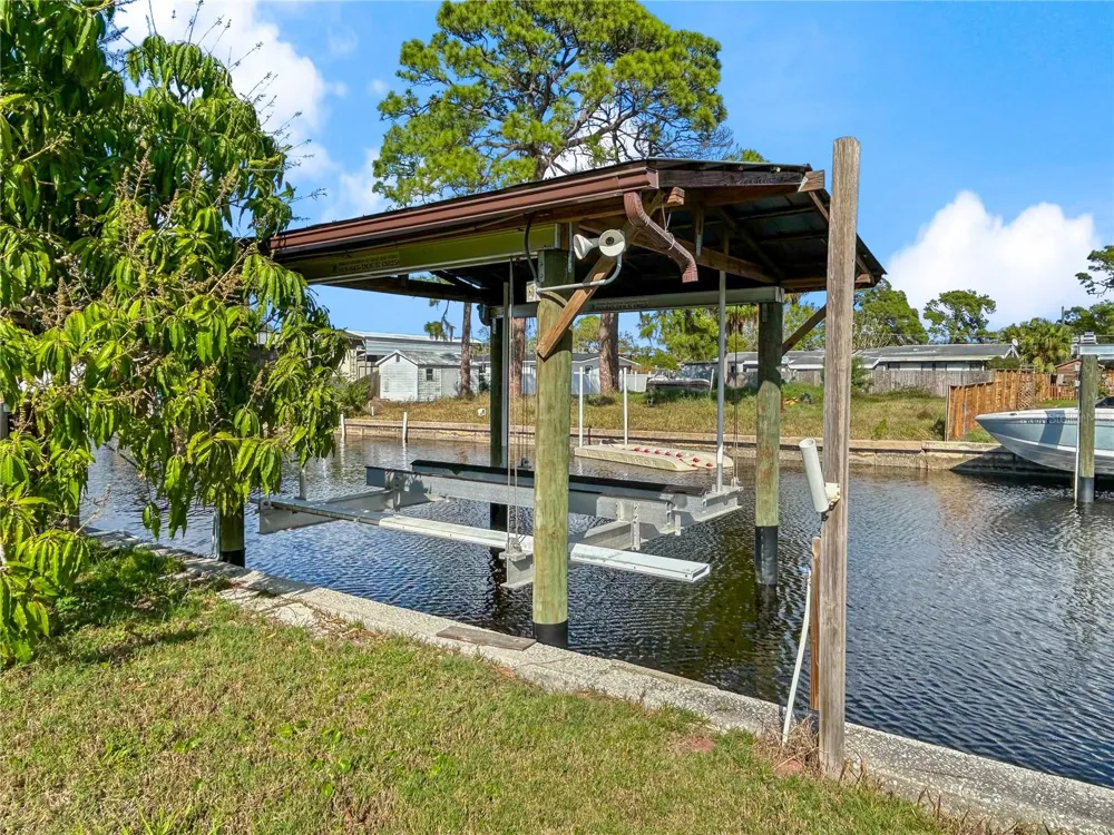 133 NW 18TH STREET Ruskin, FL 33570