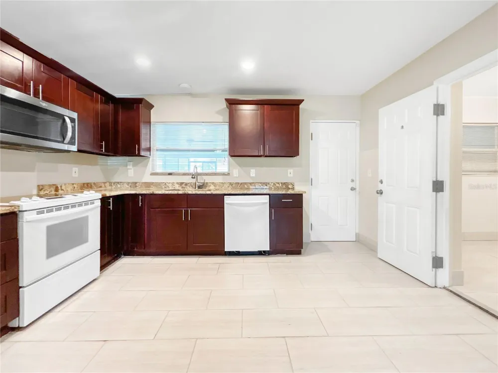 133 NW 18TH STREET Ruskin, FL 33570