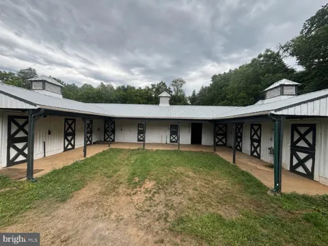 4547 RIDGE ROAD
