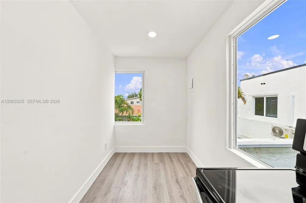 128 NW 9th Ave #2 Miami, FL 33128