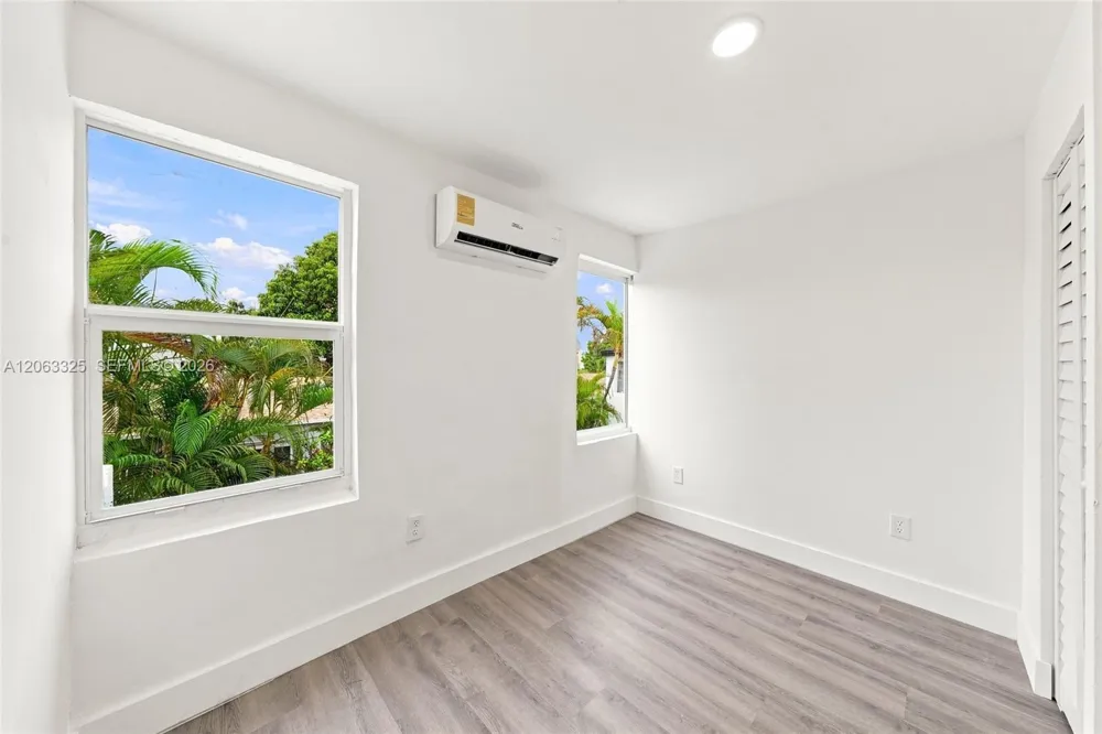 128 NW 9th Ave #2 Miami, FL 33128