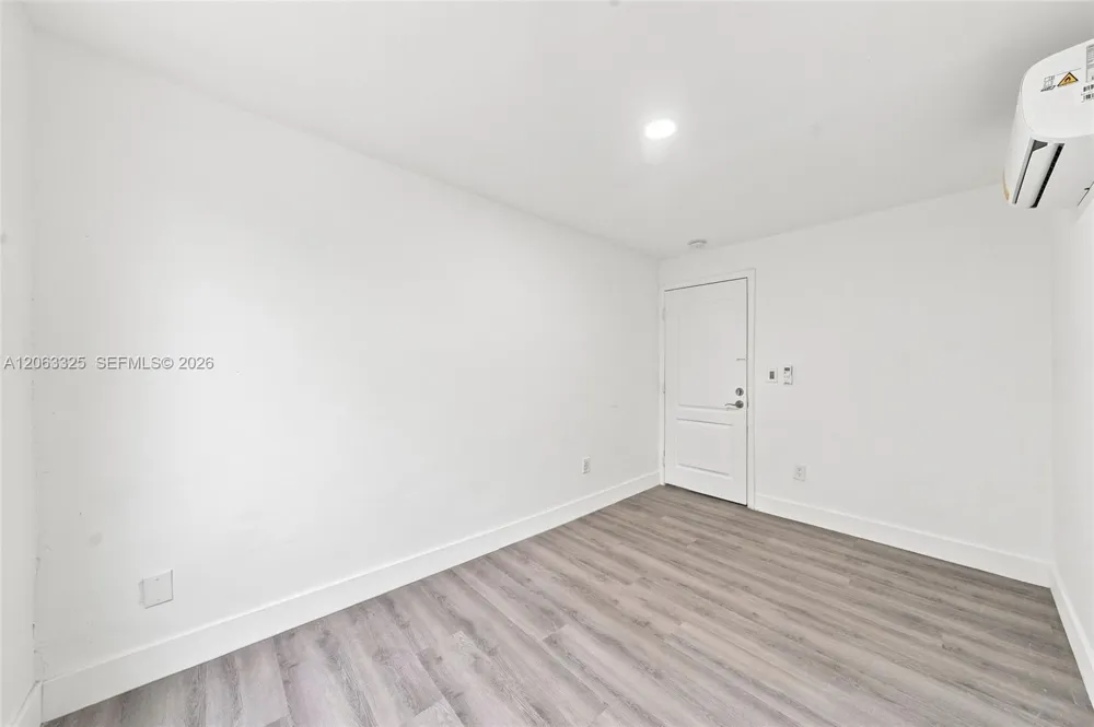 128 NW 9th Ave #2 Miami, FL 33128