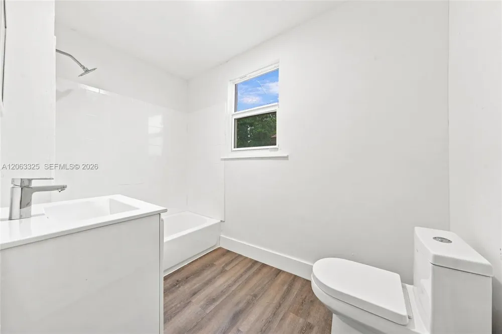 128 NW 9th Ave #2 Miami, FL 33128