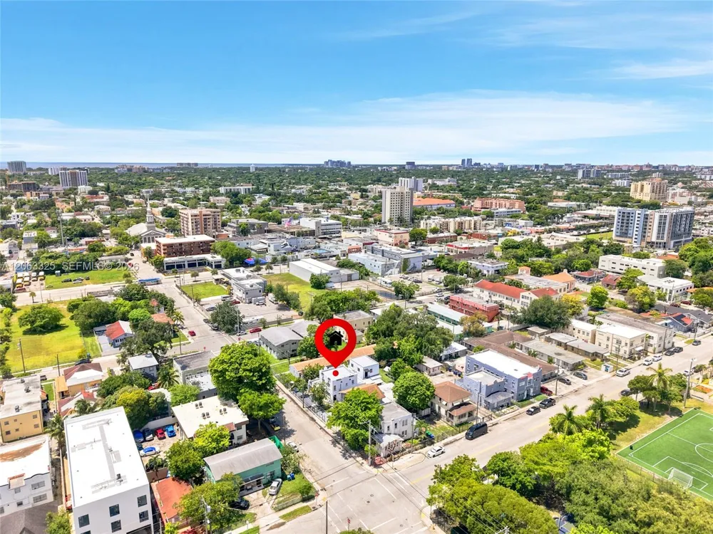 128 NW 9th Ave #2 Miami, FL 33128