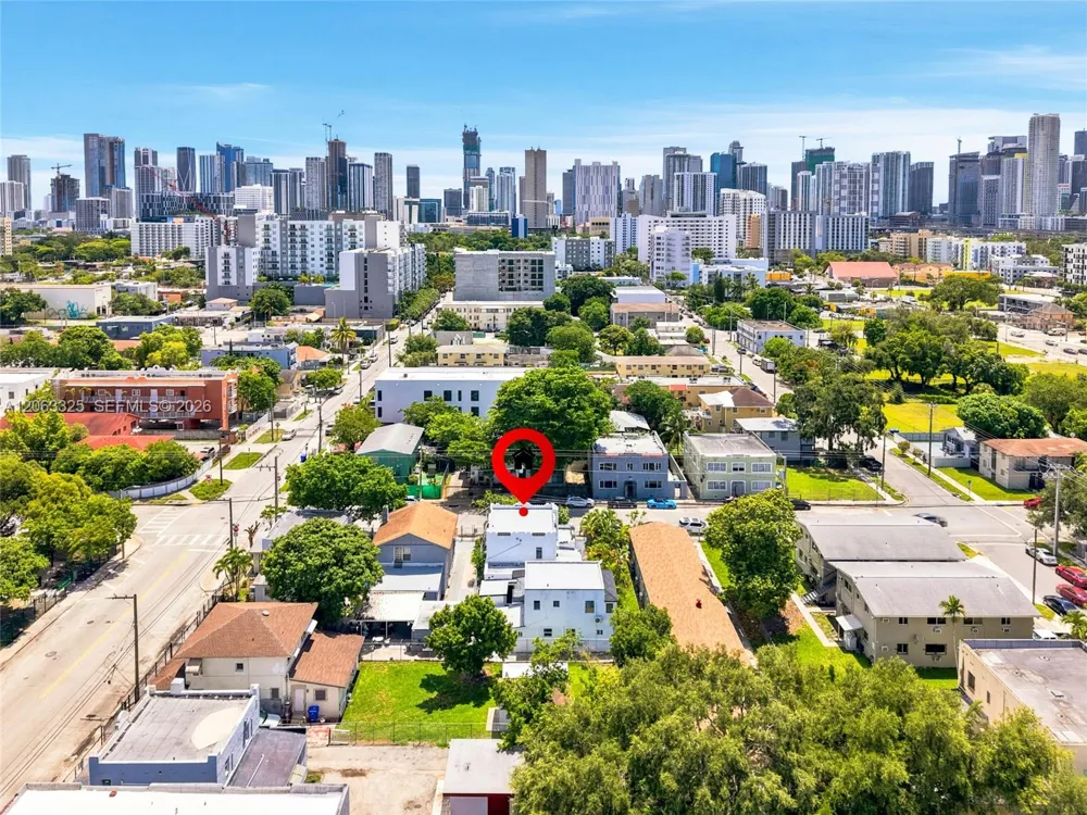 128 NW 9th Ave #2 Miami, FL 33128