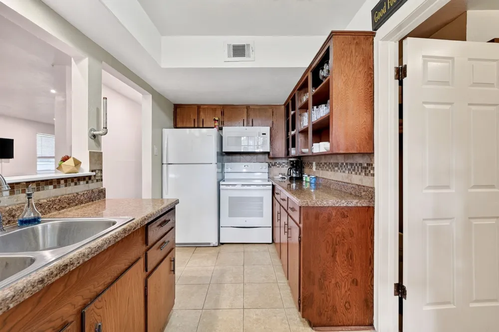 10115 Comanche Quinlan, TX 75474