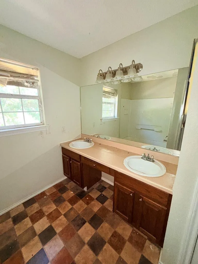 3252 County Road 480 Kirbyville, TX 75956