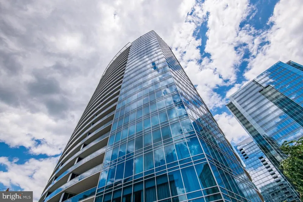 1881 NASH STREET #1607 Arlington, VA 22209
