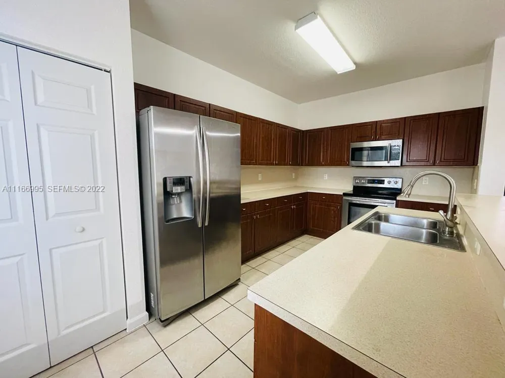 903 SANTA CATALINA CIRCLE North Lauderdale, FL 33068