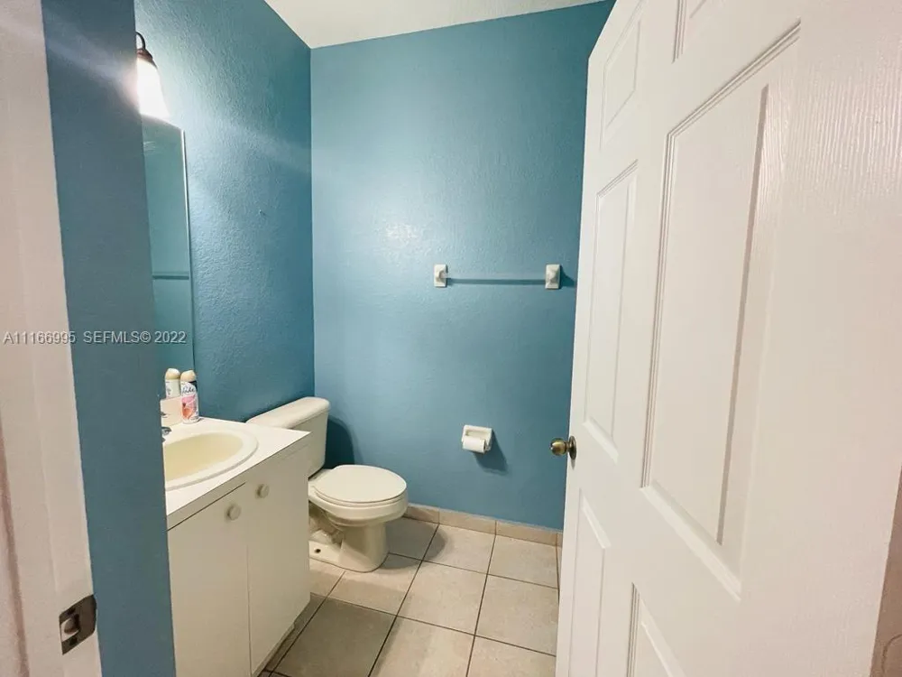 903 SANTA CATALINA CIRCLE North Lauderdale, FL 33068