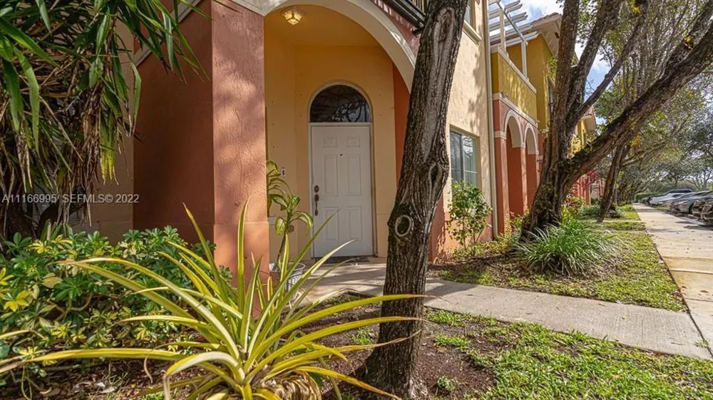 903 SANTA CATALINA CIRCLE North Lauderdale, FL 33068