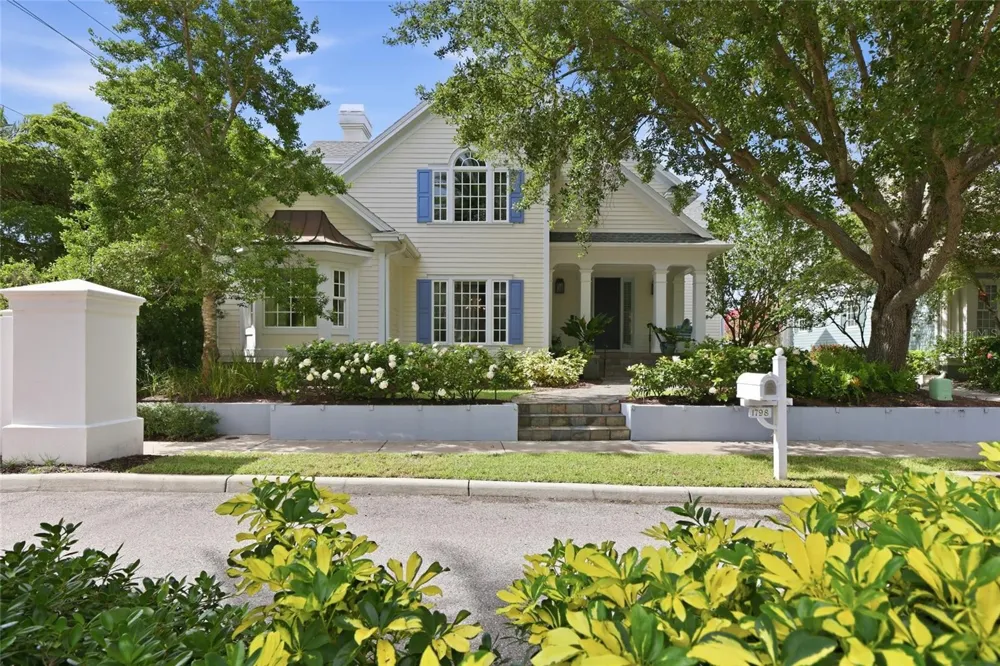 1798 LINCOLN PARK CIRCLE Sarasota, FL 34236