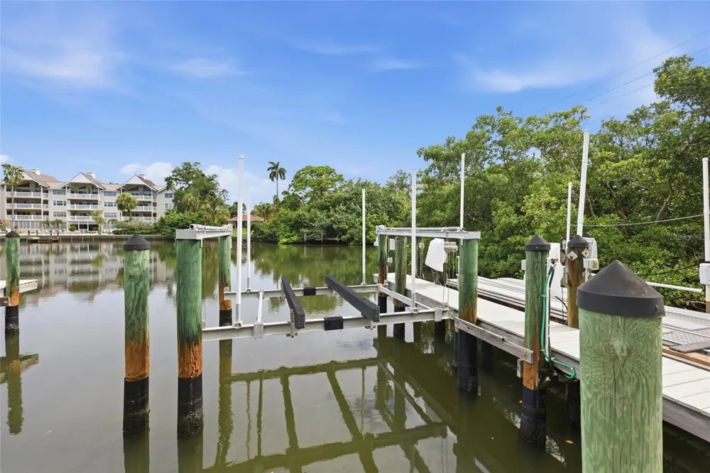 1798 LINCOLN PARK CIRCLE Sarasota, FL 34236