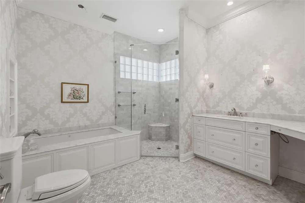 1798 LINCOLN PARK CIRCLE Sarasota, FL 34236
