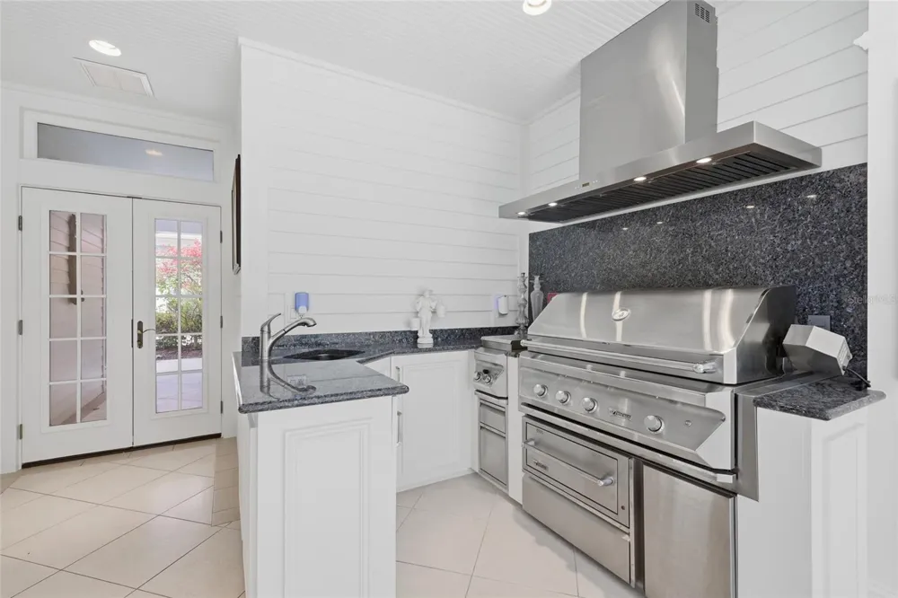 1798 LINCOLN PARK CIRCLE Sarasota, FL 34236