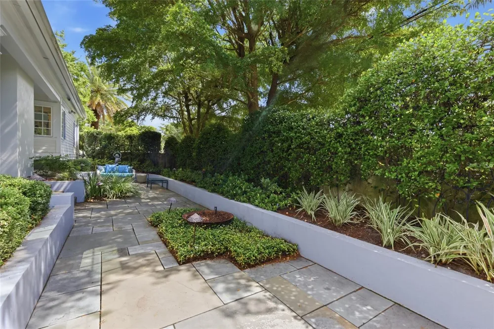 1798 LINCOLN PARK CIRCLE Sarasota, FL 34236