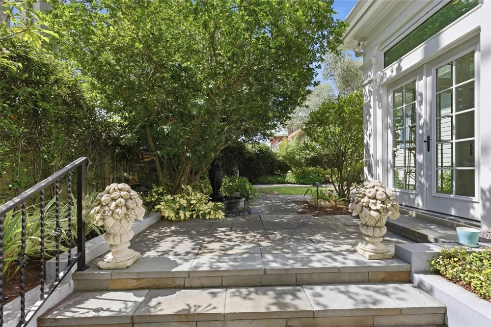 1798 LINCOLN PARK CIRCLE Sarasota, FL 34236